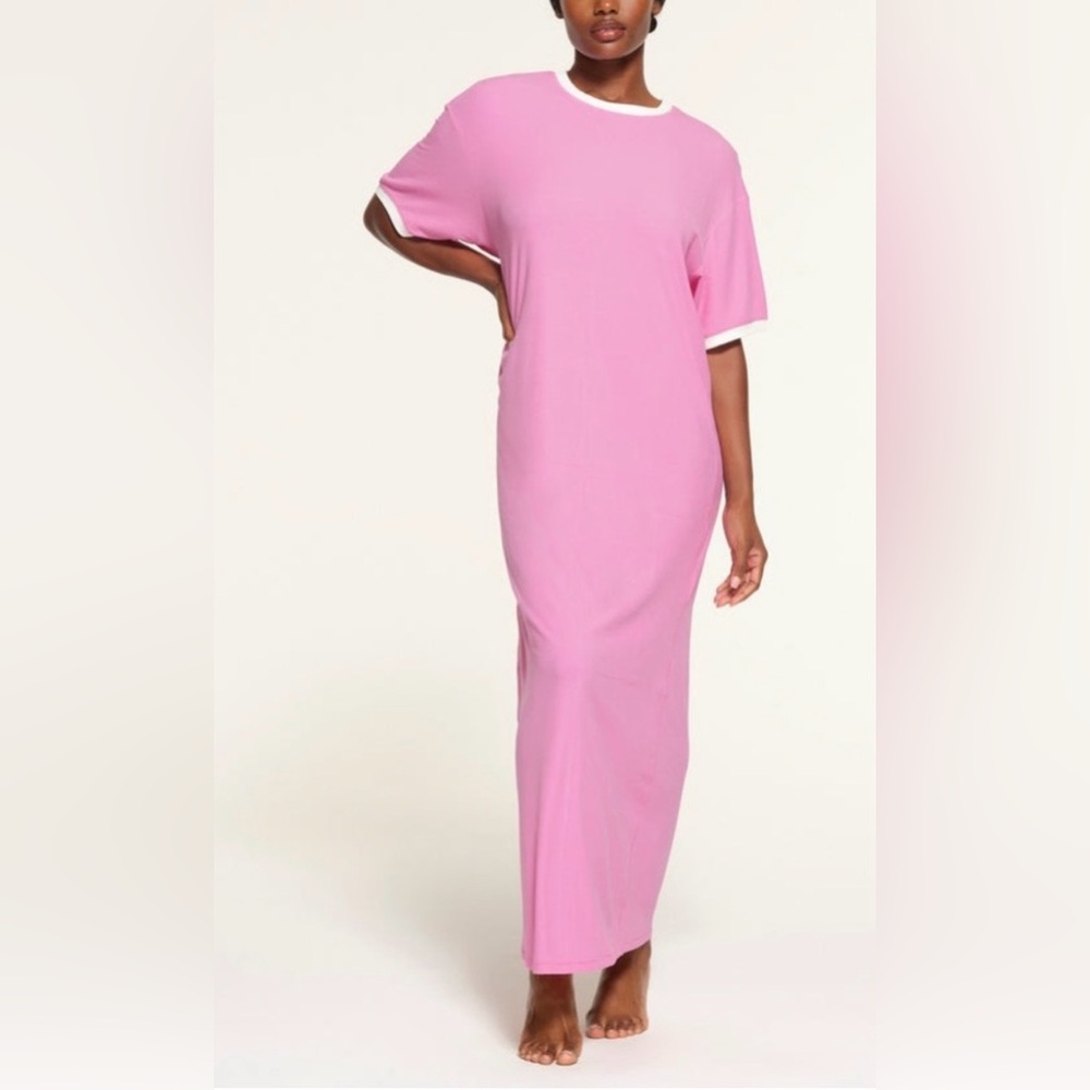 NWOT SKIMS dress